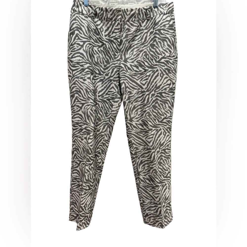 Fairway & Greene Black and White Women’s Golf Pants with Zebra Print. Size 10